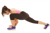 lunge-strength-prevent-snowboarding-injuries